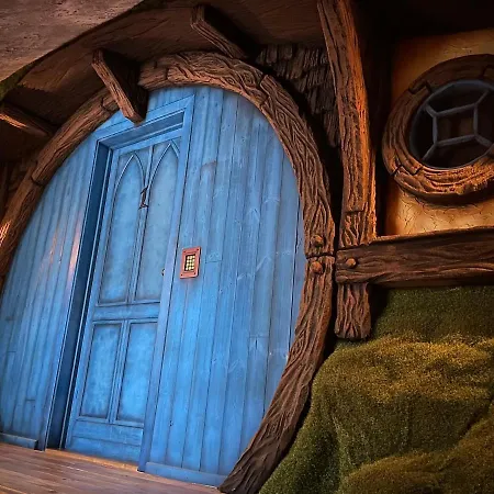 ホテル Excalibur Minihotel