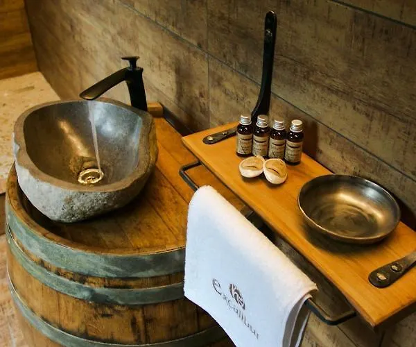 Excalibur Elmenyfogado ホテル エゲル