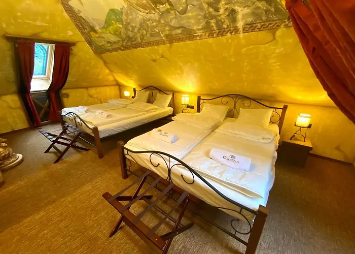 Excalibur Elmenyfogado 4* エゲル