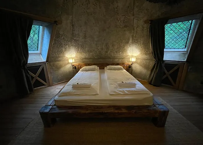 Excalibur Elmenyfogado ホテル エゲル