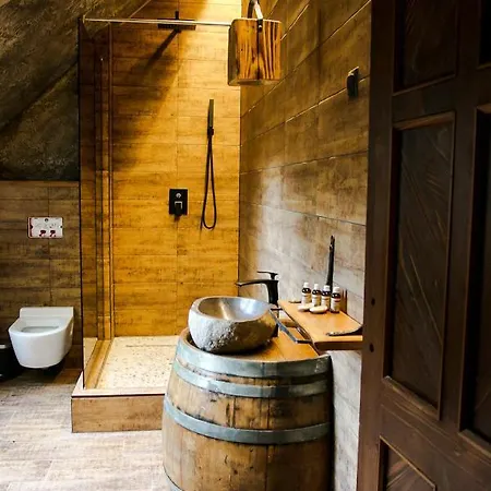 Excalibur Minihotel فندق