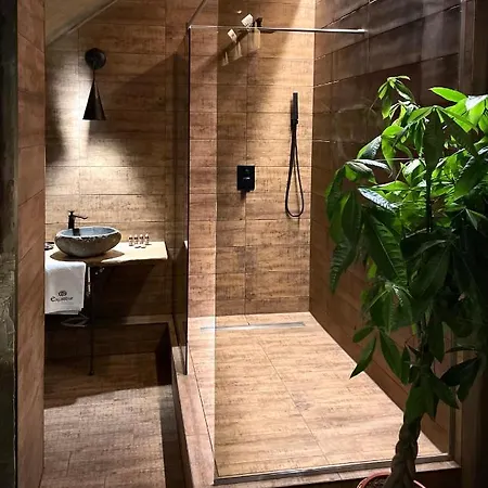 فندق Excalibur Minihotel 4*