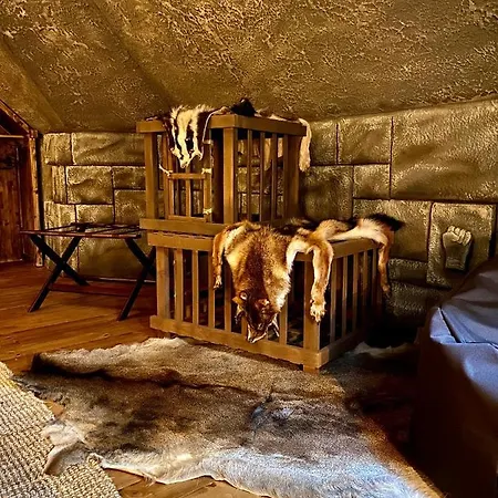 Excalibur Minihotel فندق إغير